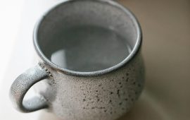 Cura del bere acqua calda: Usa Jala